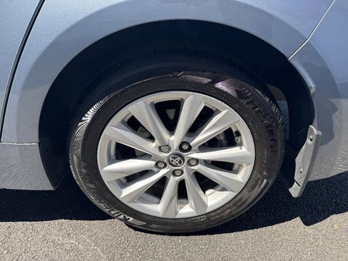Used 2024 Toyota Corolla LE w/ LE Convenience Package FWD image 20