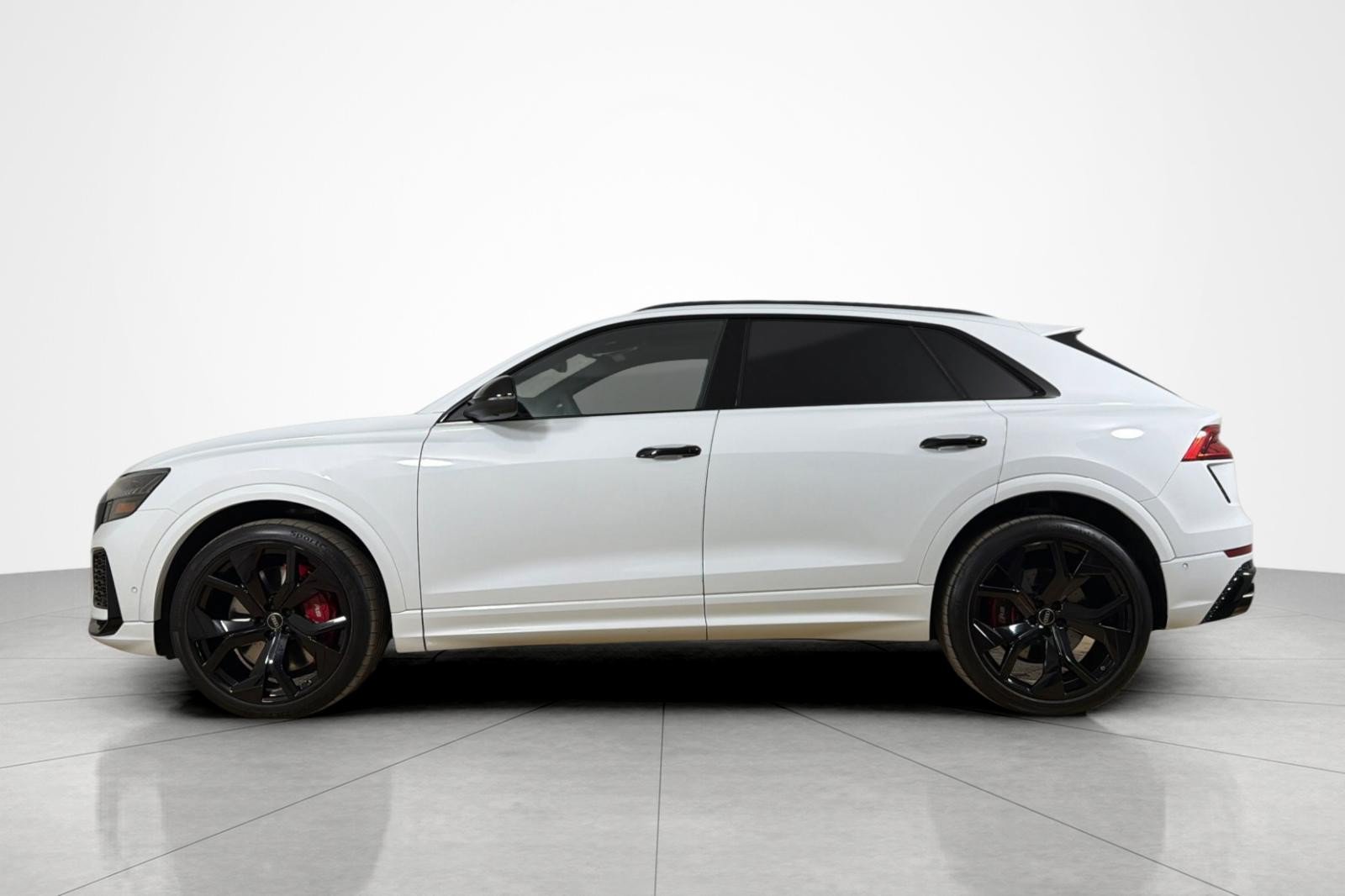 Used 2024 Audi RS Q8 AWD/4WD image 2