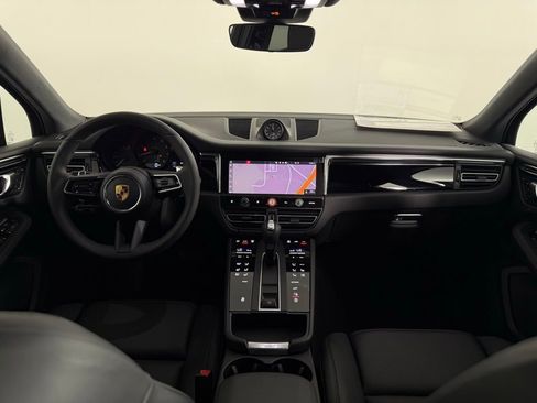 New 2026 Porsche Macan image 22