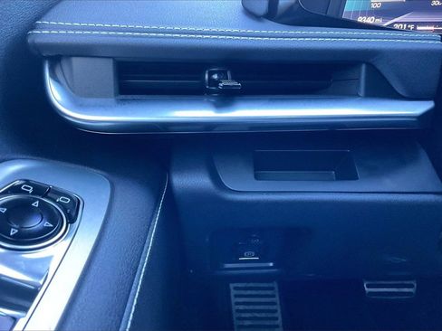 Used 2024 Chevrolet Corvette Stingray Coupe w/ 1LT image 28