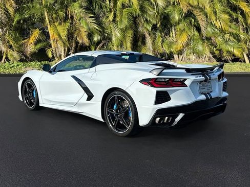 Used 2021 Chevrolet Corvette Stingray Premium Conv w/ Z51 Performance Package image 7