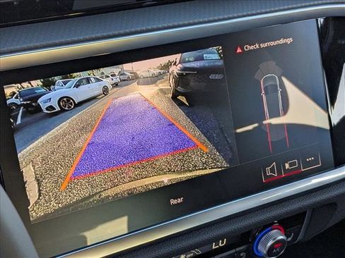 New 2025 Audi Q3 2.0T Premium image 11