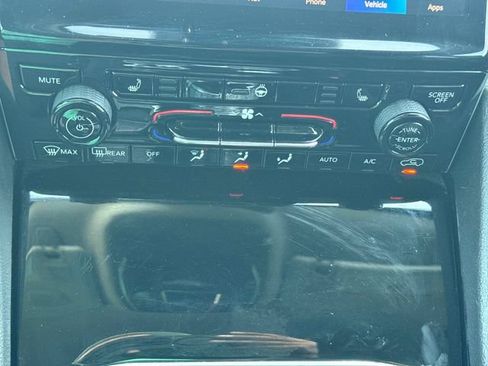 Certified 2022 Jeep Grand Cherokee L Limited AWD/4WD image 39