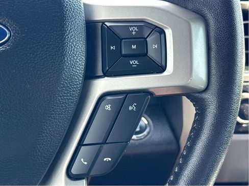 Used 2019 Ford F150 Lariat image 16