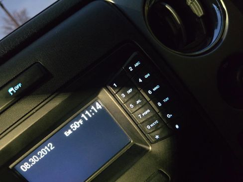 Used 2013 Ford F150 XLT w/ Mid Equipment Group image 21