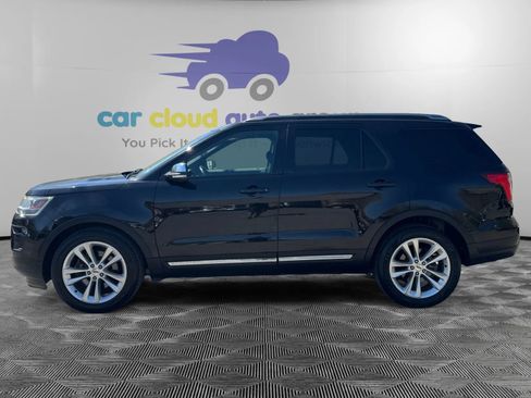 Used 2019 Ford Explorer XLT w/ Equipment Group 202A FWD image 3