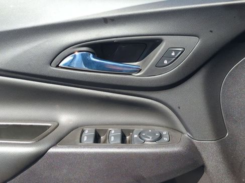 Used 2024 Chevrolet Equinox LT w/ LPO, Floor Liner Package FWD image 22