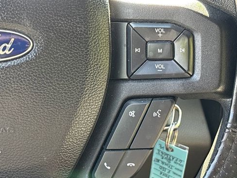Used 2016 Ford F150 XLT AWD/4WD image 19
