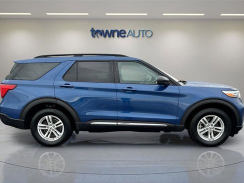 Used 2022 Ford Explorer XLT image 6