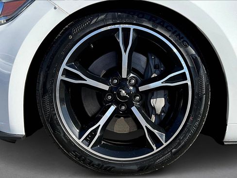 Used 2016 Ford Mustang GT Premium w/ Equipment Group 401A image 8