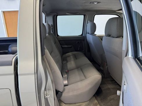 Used 2002 Nissan Frontier XE image 18