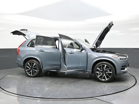 Used 2023 Volvo XC90 B6 Plus AWD/4WD image 47