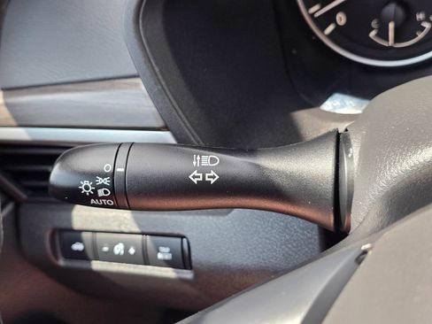 Used 2025 Nissan Altima 2.5 SV FWD image 21