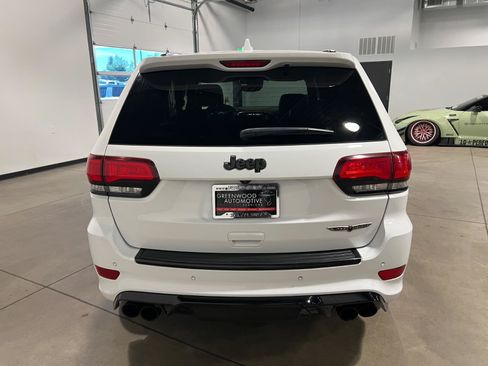 Used 2018 Jeep Grand Cherokee Trackhawk AWD/4WD image 4