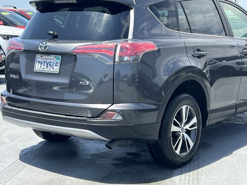 Used 2017 Toyota RAV4 XLE w/ Carpet Mat Package FWD image 8