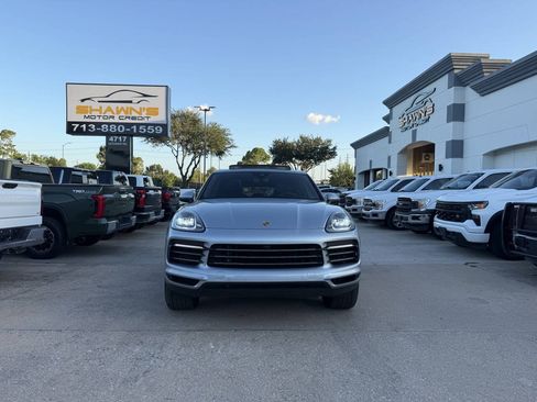 Used 2023 Porsche Cayenne AWD/4WD image 43