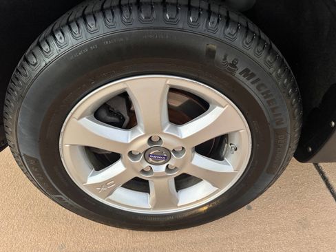 Used 2013 Volvo XC70 3.2 image 38