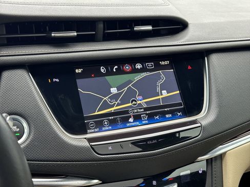 Used 2019 Cadillac XT5 Luxury image 24