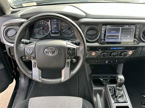 Certified 2023 Toyota Tacoma TRD Off-Road image 10