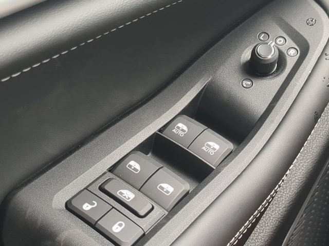 New 2027 Jeep Grand Cherokee Limited AWD/4WD image 26