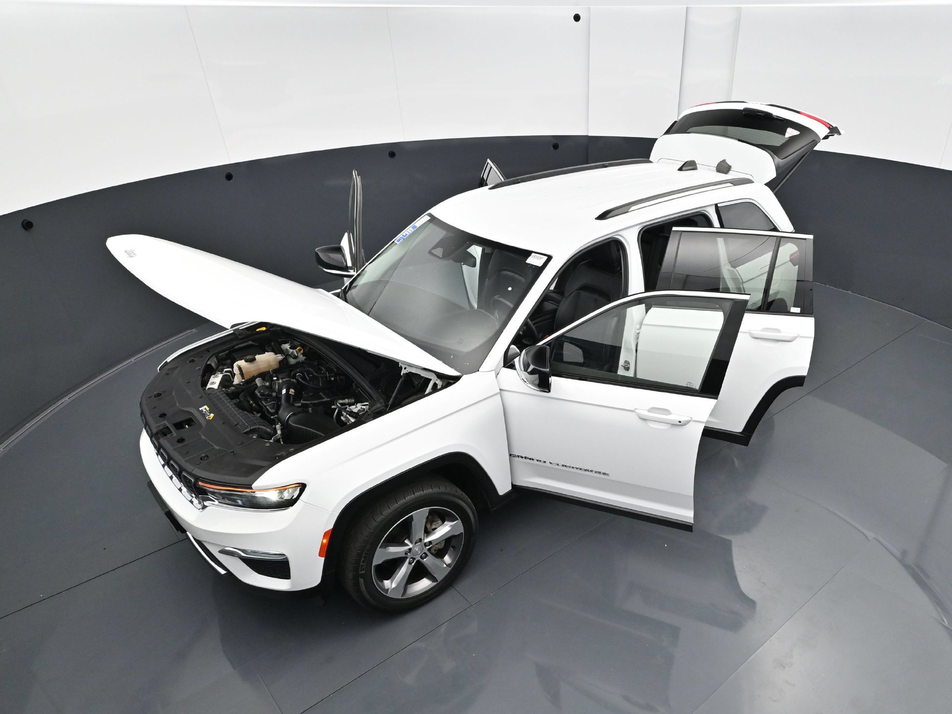 Used 2022 Jeep Grand Cherokee Limited AWD/4WD image 42