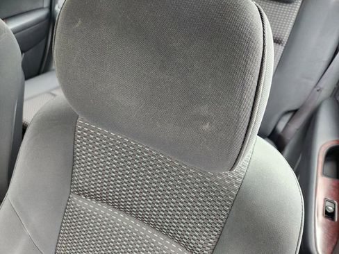 Used 2010 Hyundai Elantra GLS FWD image 14