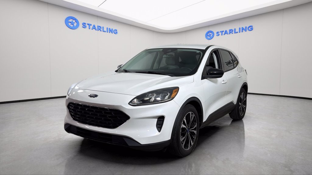Used 2022 Ford Escape SE w/ SE Sport Appearance Package FWD image 16