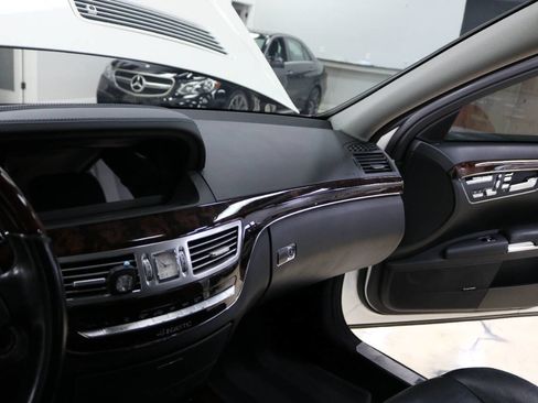 Used 2013 Mercedes-Benz S 550 4MATIC w/ Sport Pkg image 87