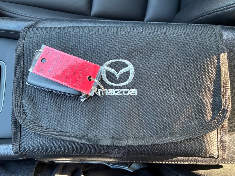 Used 2022 MAZDA MAZDA3 s FWD image 33