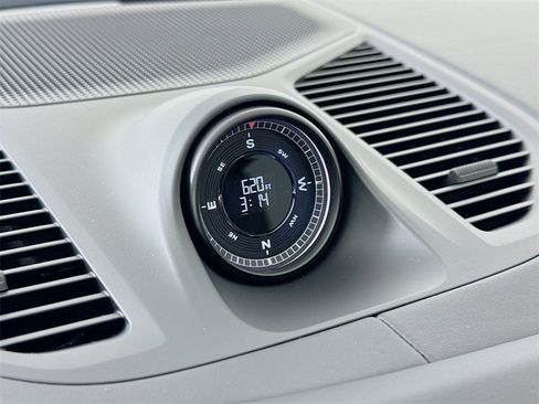 New 2025 Porsche Cayenne Coupe image 17