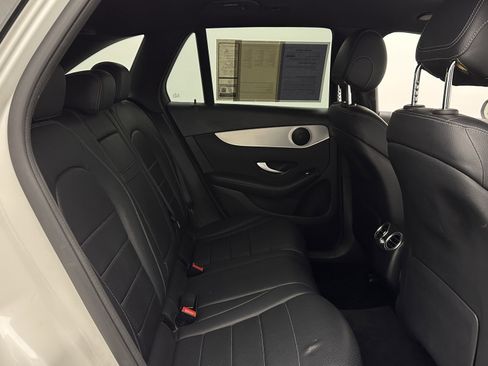 Used 2020 Mercedes-Benz GLC 300 image 31
