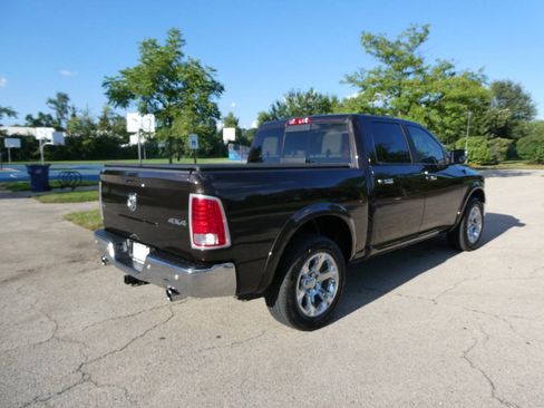 Used 2017 RAM 1500 Laramie w/ Convenience Group AWD/4WD image 5