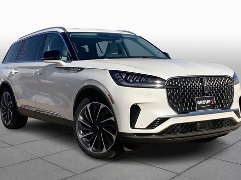 New 2026 Lincoln Aviator Reserve image 2