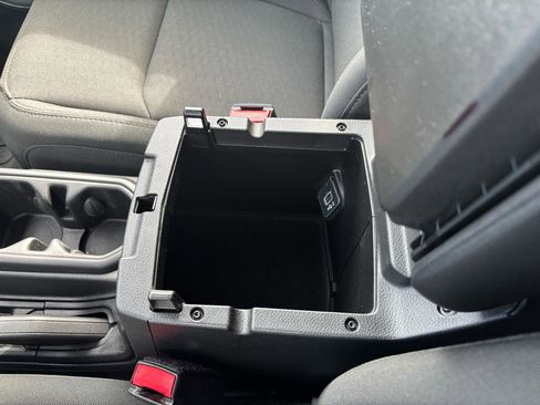 Used 2023 Jeep Wrangler Unlimited Sport AWD/4WD image 29