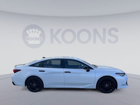 Used 2021 Toyota Avalon XSE image 8