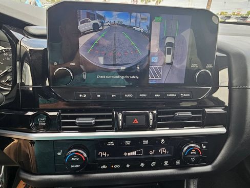 Certified 2025 Nissan Pathfinder SL AWD/4WD image 25