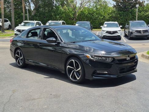 Used 2020 Honda Accord Sport image 3