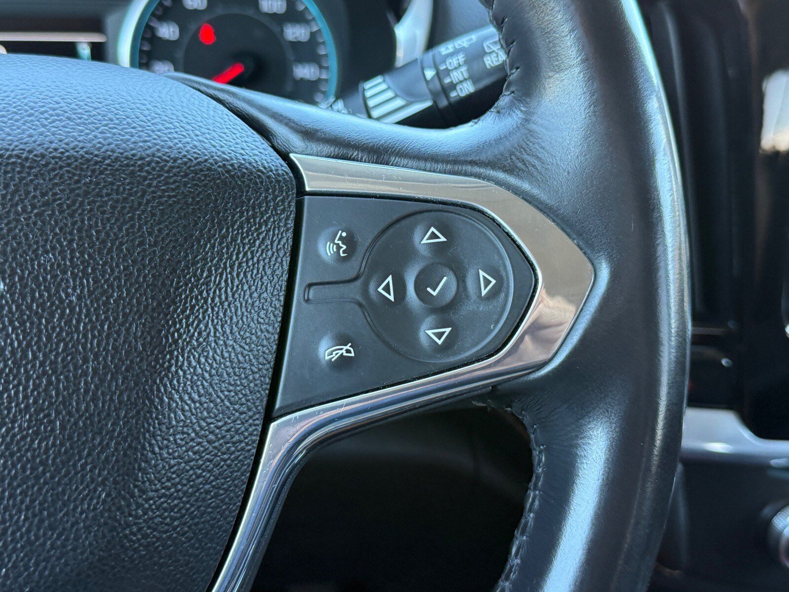 Used 2019 Chevrolet Traverse LT AWD/4WD image 16