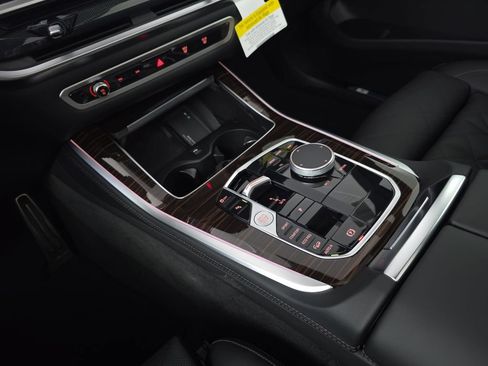 New 2026 BMW X5 xDrive40i w/ M Sport Package image 25