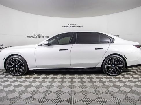 Used 2025 BMW 740i 740i w/ Premium Package image 8