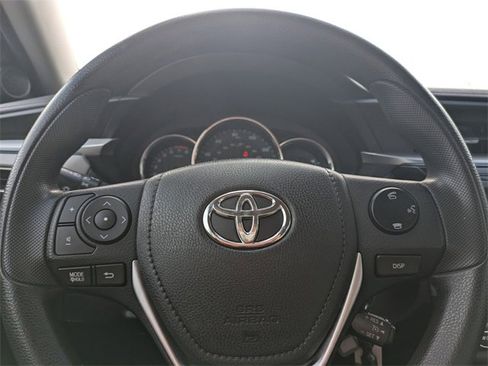 Used 2016 Toyota Corolla LE image 26