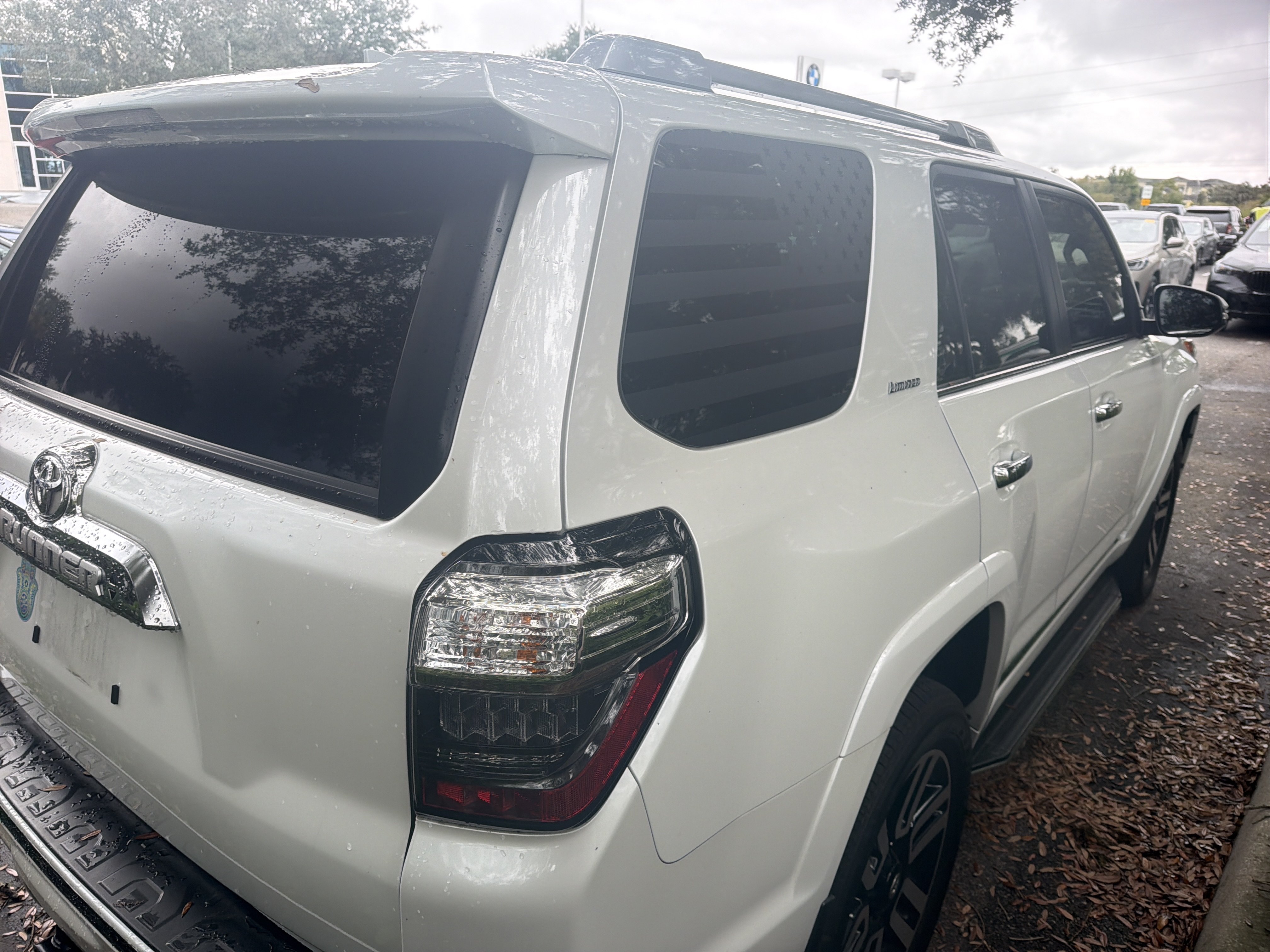 Used 2024 Toyota 4Runner Limited AWD/4WD image 2