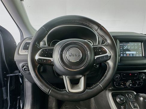 Used 2020 Jeep Compass Latitude image 11