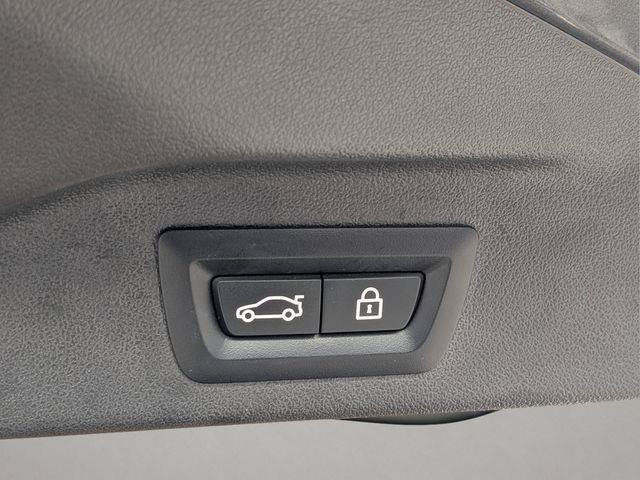 Used 2023 BMW X7 xDrive40i w/ Parking Assistance Package AWD/4WD image 11