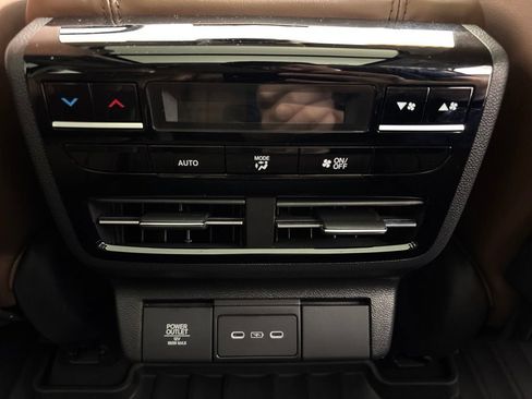 Certified 2025 Acura MDX w/ Technology Package FWD image 20