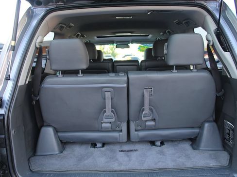 Used 2008 Lexus LX 570 4WD w/ Technology Pkg image 34
