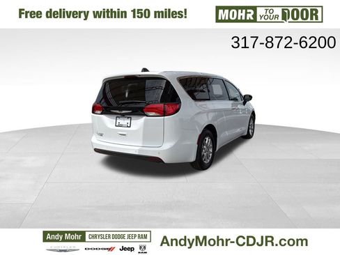 New 2026 Chrysler Voyager LX image 7