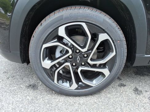 New 2026 Chevrolet Trax RS w/ Sunroof Package FWD image 10
