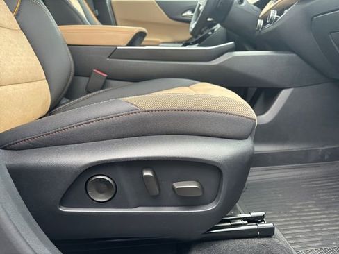New 2026 Chevrolet Equinox ACTIV w/ Convenience Package III AWD/4WD image 21