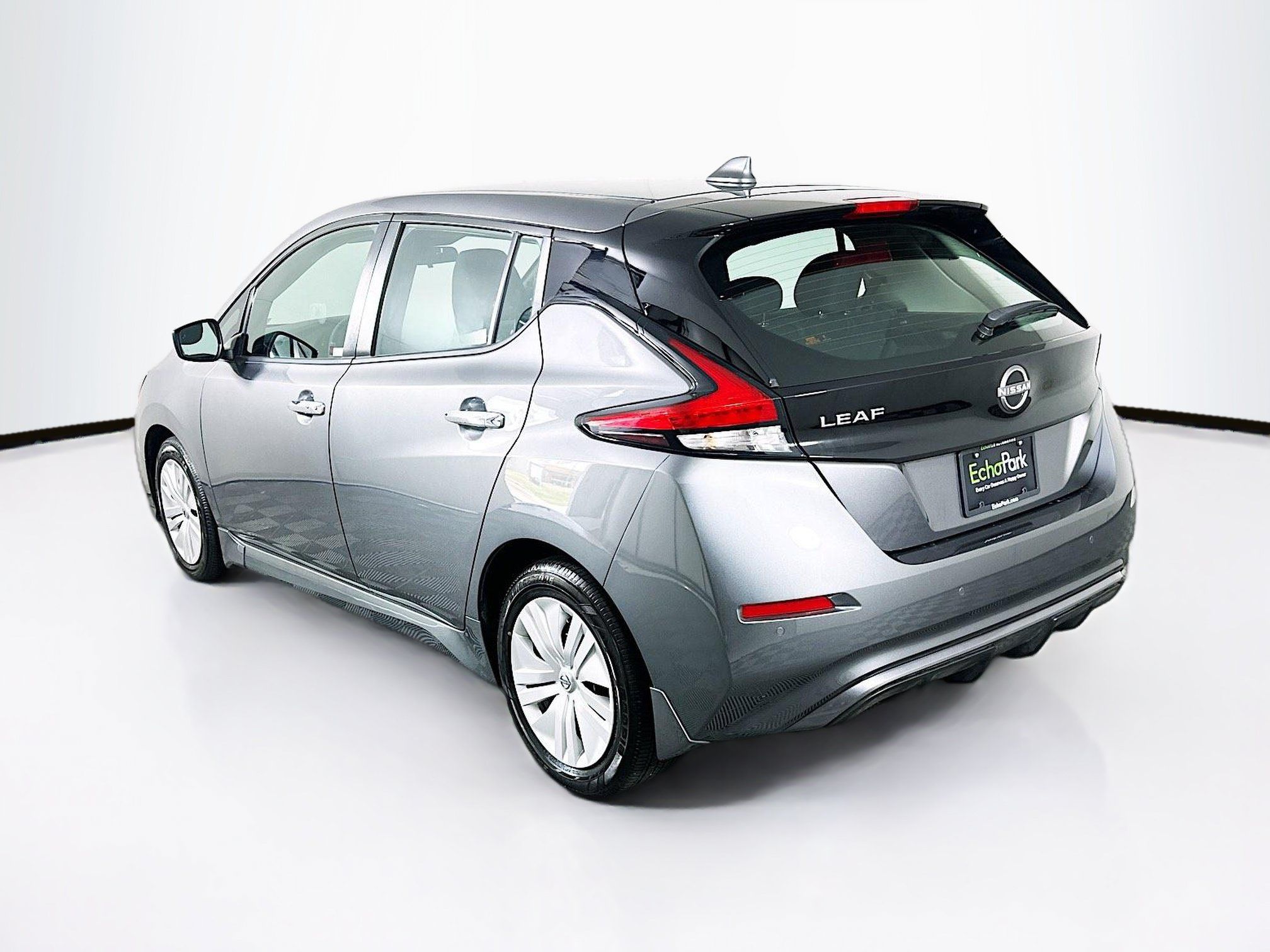 Used 2024 Nissan Leaf S FWD image 5